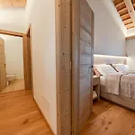 Divigna Hospitality - Vineyards Maison *