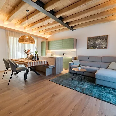 Divigna Hospitality - Vineyards Maison *